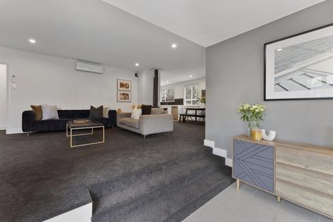 Photo of property in 43 Dunedin Street, Redwood, Christchurch, 8051