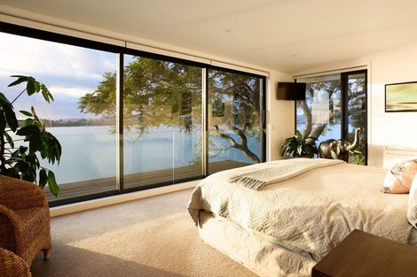 Photo of property in 1 Fourth Avenue, Tauranga, 3110