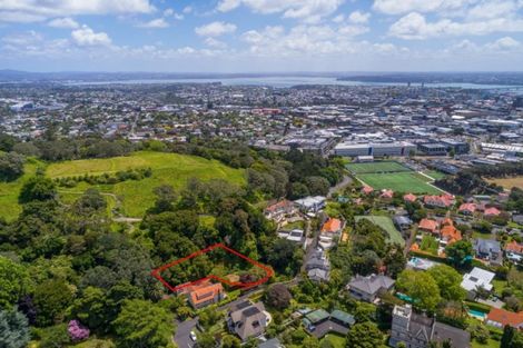 Photo of property in 33 Glenfell Place, Epsom, Auckland, 1023