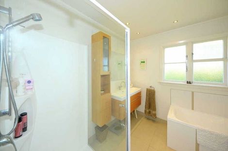 Photo of property in 8 Yardley Street, Avonhead, Christchurch, 8042