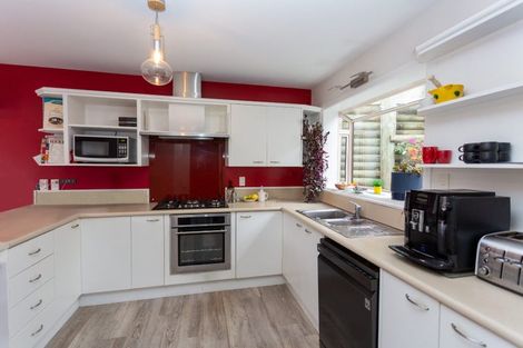 Photo of property in 2/18 Sedgwick Way, Westmorland, Christchurch, 8025