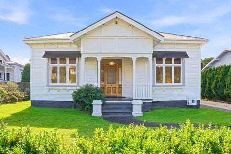 Photo of property in 80 Great North Road, Saint Johns Hill, Whanganui, 4500