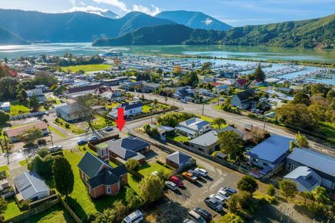 Photo of property in 17 Lawrence Street, Havelock, 7100