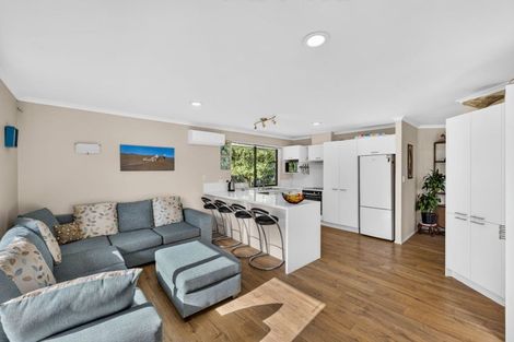 Photo of property in 49 Terry Smyth Drive, Kumeu, 0892