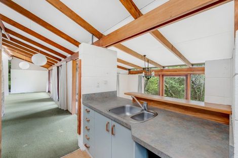 Photo of property in 15 Fenton Terrace, Cockle Bay, Auckland, 2014