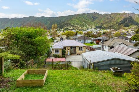 Photo of property in 18 Dover Road, Wainuiomata, Lower Hutt, 5014