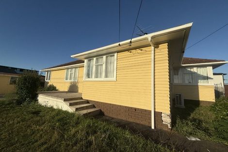 Photo of property in 2 Old Wairoa Road, Papakura, 2110