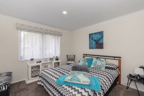 Photo of property in 64 Nielsen Gardens, Rototuna, Hamilton, 3210