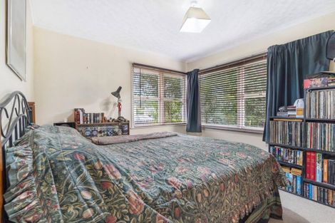 Photo of property in 16 Kashmir Road, Glen Eden, Auckland, 0602