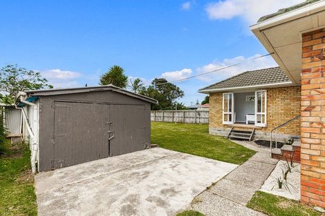 Photo of property in 16 Ward Crescent, Te Atatu Peninsula, Auckland, 0610