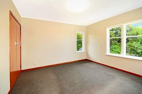 Photo of property in 2/10 Roband Avenue, Glenfield, Auckland, 0629
