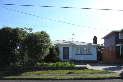 Photo of property in 11 Tiki Street, New Lynn, Auckland, 0600
