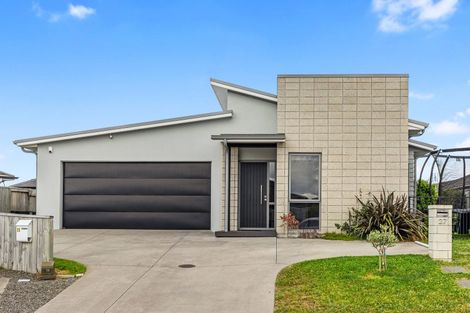Photo of property in 27 Te Kio Crescent, Papamoa Beach, Papamoa, 3118