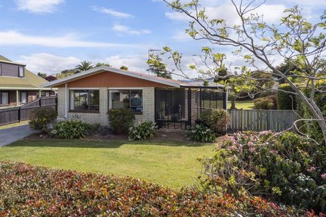 Photo of property in 8 Francis Drive, Katikati, 3129