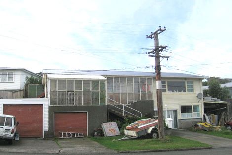 Photo of property in 22 Baylands Drive, Newlands, Wellington, 6037