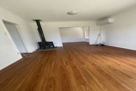 Photo of property in 7 Springbank Lane, Te Atatu Peninsula, Auckland, 0610