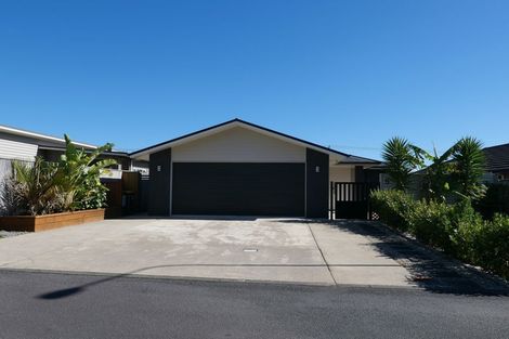 Photo of property in 5 Mahia Lane, Waikanae, 5036