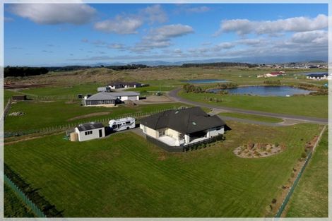 Photo of property in 5 Carex Grove, Foxton Beach, Foxton, 4815