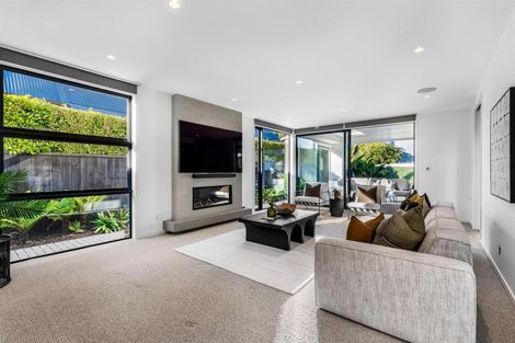 Photo of property in 23 Muritai Road, Milford, Auckland, 0620