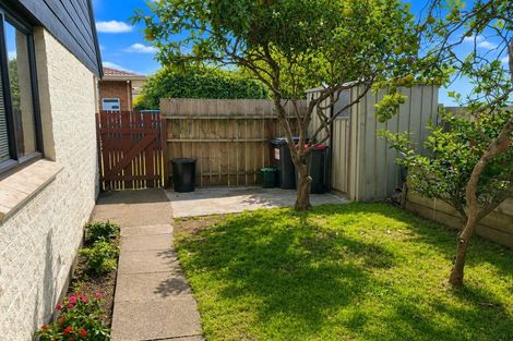 Photo of property in 1 Brynbela Court, Papakura, 2110