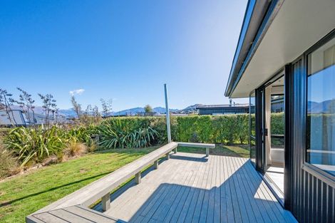 Photo of property in 19 Matipo Street, Wanaka, 9305