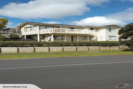 Photo of property in 16 Mackwell Road, Fairview Heights, Auckland, 0632