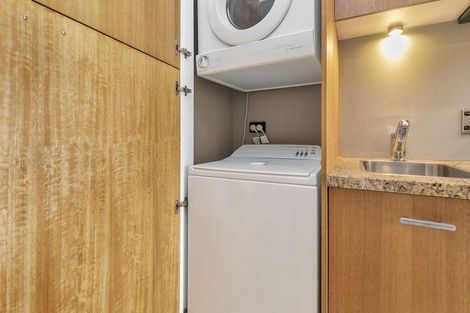 Photo of property in The Metropolis Apartments, 2701/1 Courthouse Lane, Auckland Central, Auckland, 1010