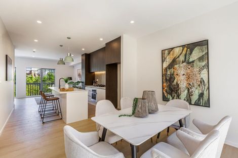 Photo of property in 35 Lawson Creek Street, Massey, Auckland, 0614