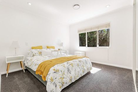 Photo of property in 30 Hogarth Rise, West Harbour, Auckland, 0618