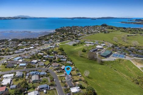 Photo of property in 21 Brigitte View, Snells Beach, 0920