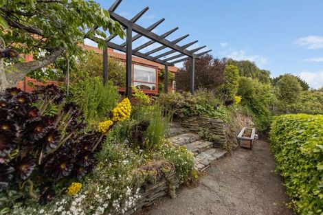 Photo of property in 16 Solway Street, Holmes Hill, Oamaru, 9401