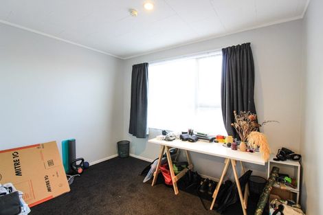 Photo of property in 32 Owhiti Street, Titahi Bay, Porirua, 5022