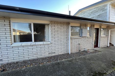 Photo of property in 2/206 Ruahine Street, Roslyn, Palmerston North, 4414