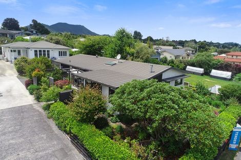 Photo of property in 2/14 Mere Road, Taupo, 3330