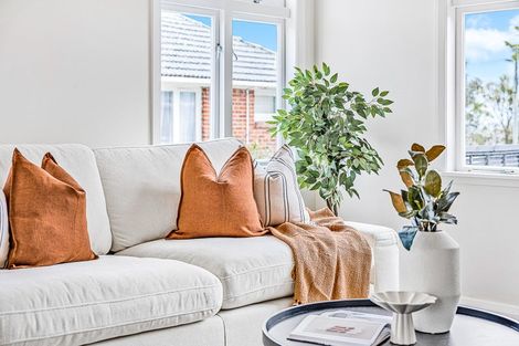 Photo of property in 115 Sunnyside Road, Sunnyvale, Auckland, 0612