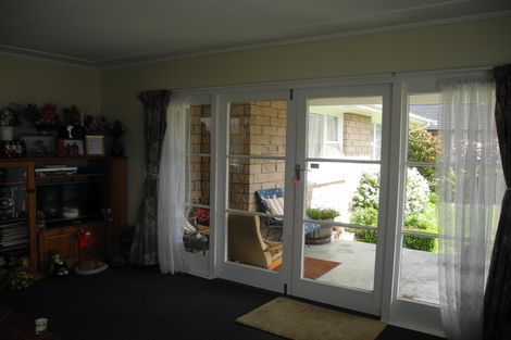 Photo of property in 2 Durham Street, Waimate, 7924