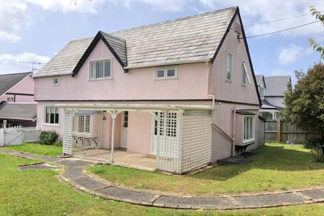 Photo of property in 15a Roland Road, Greenhithe, Auckland, 0632