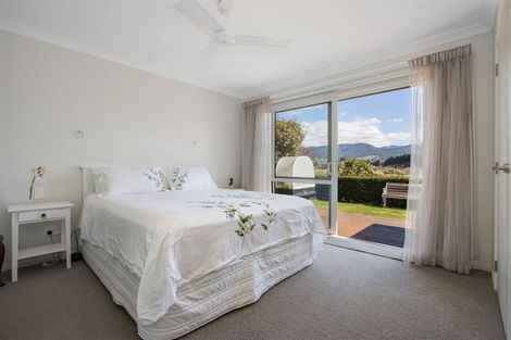 Photo of property in 20 Riverside Place, Katikati, 3129