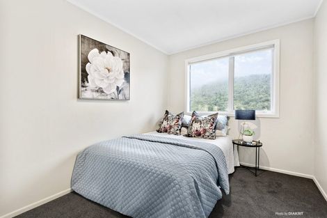 Photo of property in 3/6 Robertson Street, Owhiro Bay, Wellington, 6023