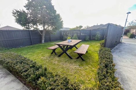 Photo of property in 2/41 Beauford Place, Parklands, Christchurch, 8083