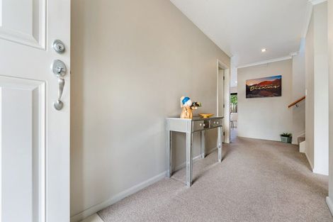 Photo of property in 19a Kelwyn Road, Kelston, Auckland, 0602
