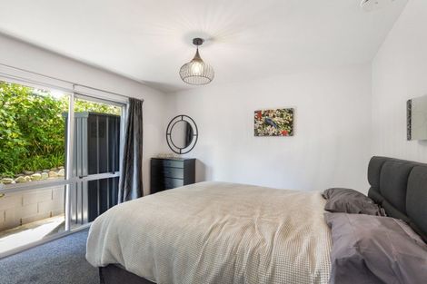 Photo of property in 28a Marchant Place, Westown, New Plymouth, 4310