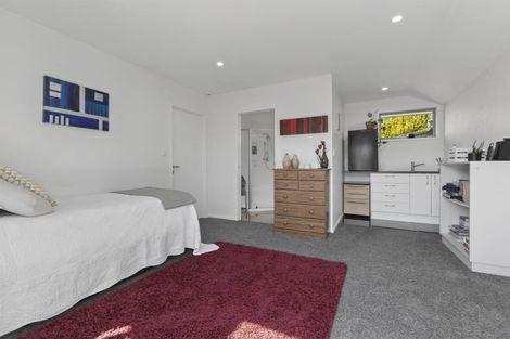 Photo of property in 17a Heta Road, Highlands Park, New Plymouth, 4312