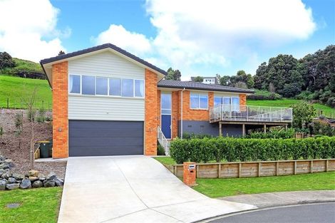 Photo of property in 17 Bob Craig Place, Pukekohe, 2120