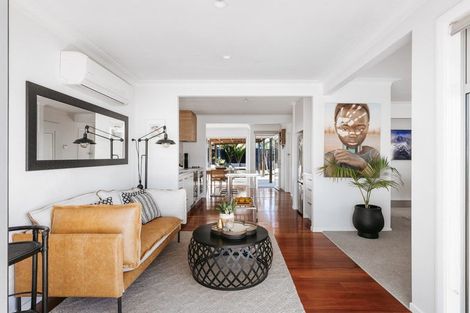 Photo of property in 8 Pitau Road, Mount Maunganui, 3116