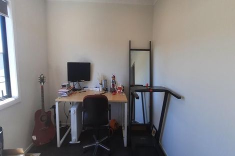 Photo of property in 14 Kauamo Close, Waiwhetu, Lower Hutt, 5010