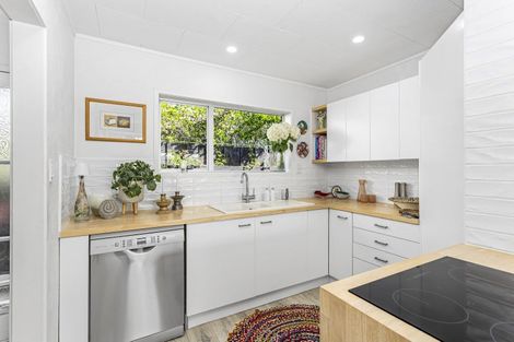 Photo of property in 2/274 Hibiscus Coast Highway, Orewa, 0931
