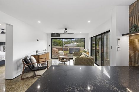 Photo of property in 127 Bethells Road, Waitakere, 0781