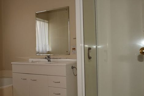 Photo of property in 2/79 Aberfeldy Avenue, Highland Park, Auckland, 2010