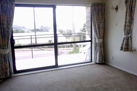 Photo of property in 3 Tanera Crescent, Brooklyn, Wellington, 6021